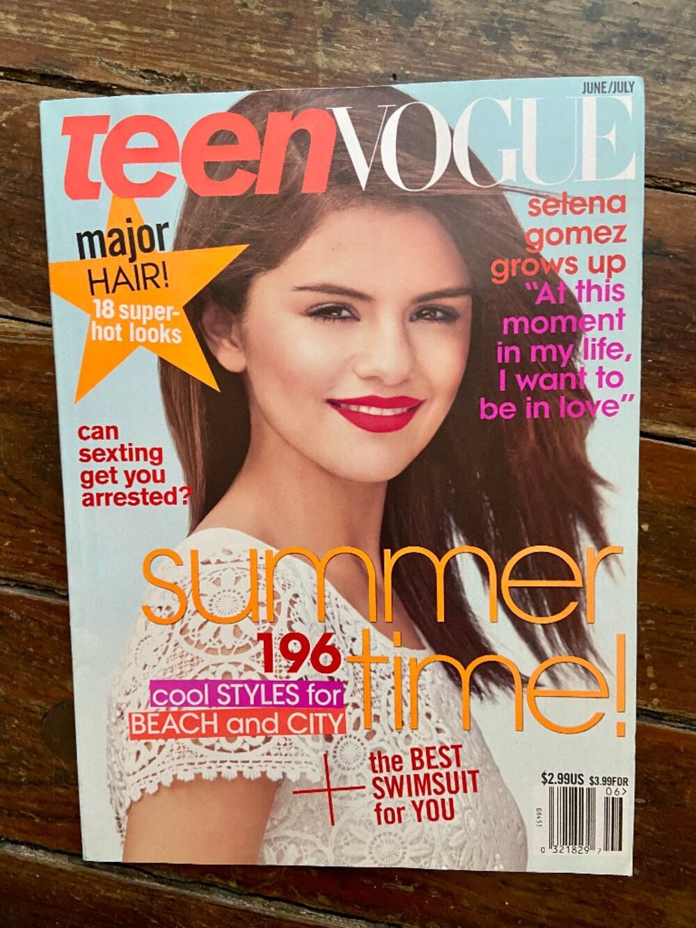 TEEN VOGUE June July 2011 Selena Gomez Sexting Elle Fanning No Label